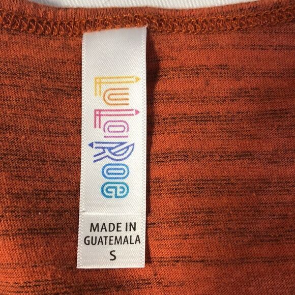 LuLaRoe woman’s size small shirt sleeve t-shirt - Picture 5 of 6